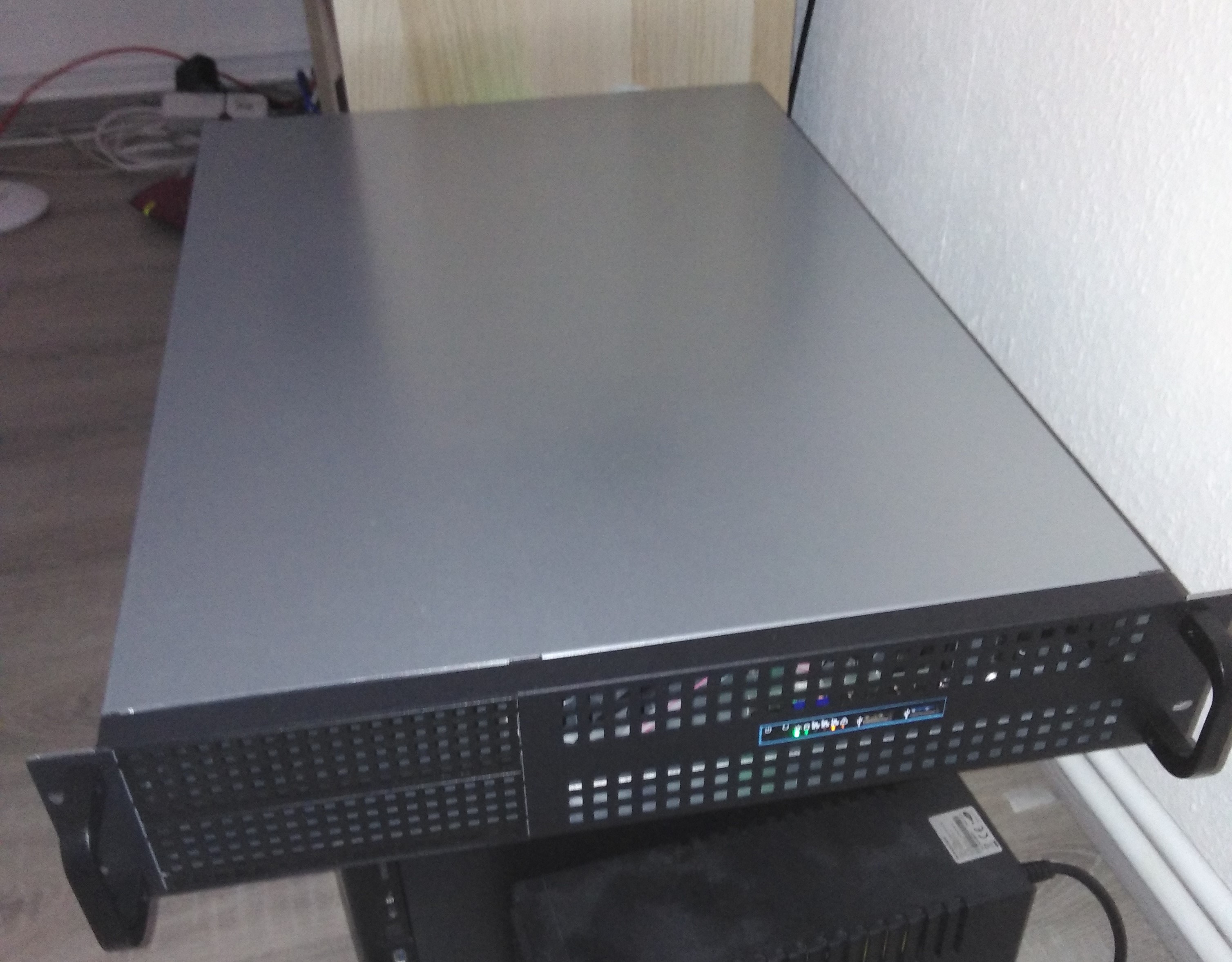 Rack-Server auf Fußboden
