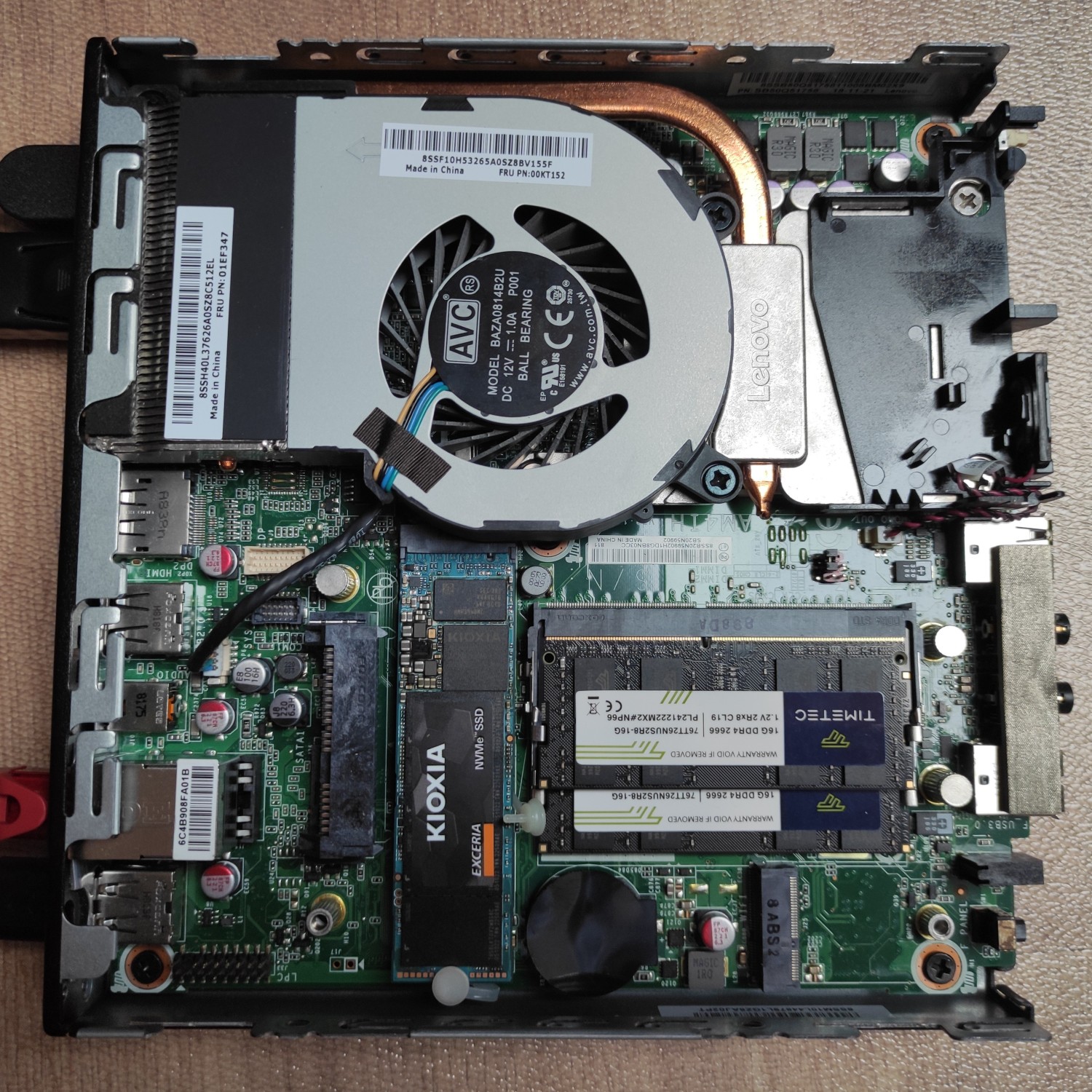 Lenovo M715q Tiny von innen