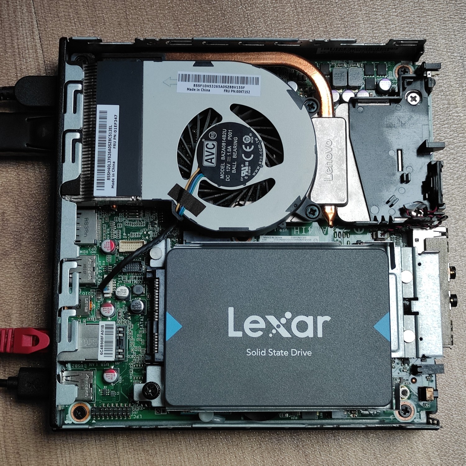 Lenovo M715q Tiny von innen - mit Sata-SSD