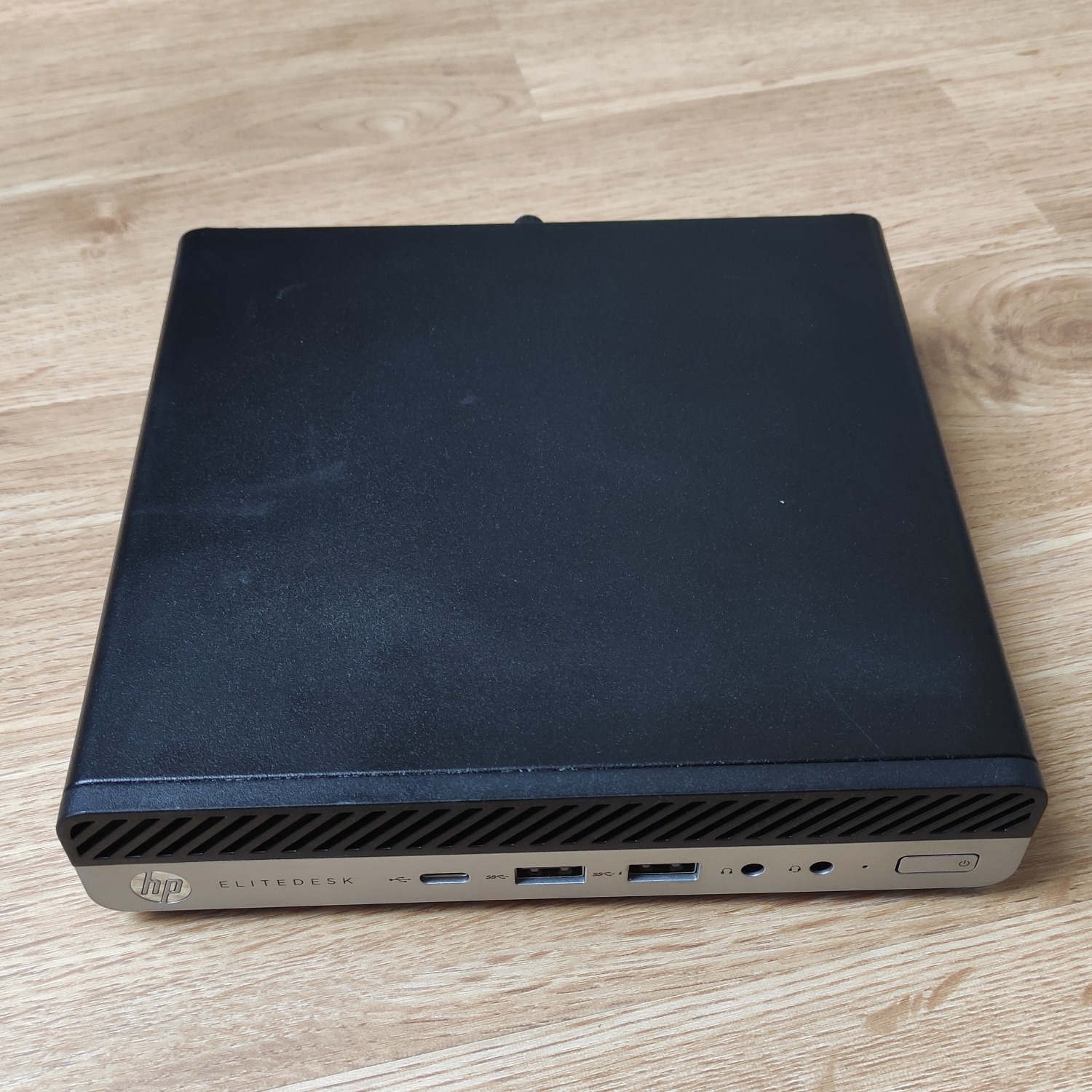 HP EliteDesk 705 G5 - Vorne