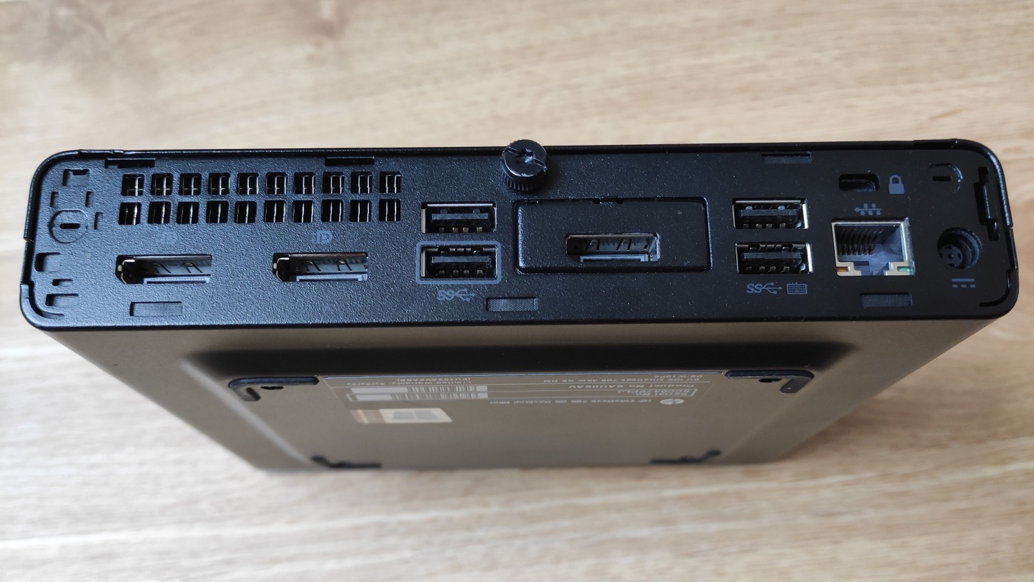 HP EliteDesk 705 G5 - Hinten