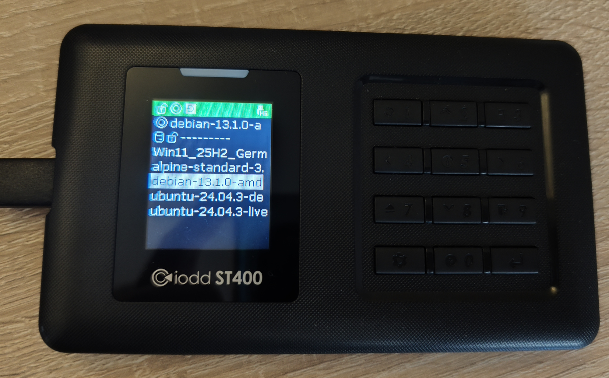 Debian-ISO ausgewählt