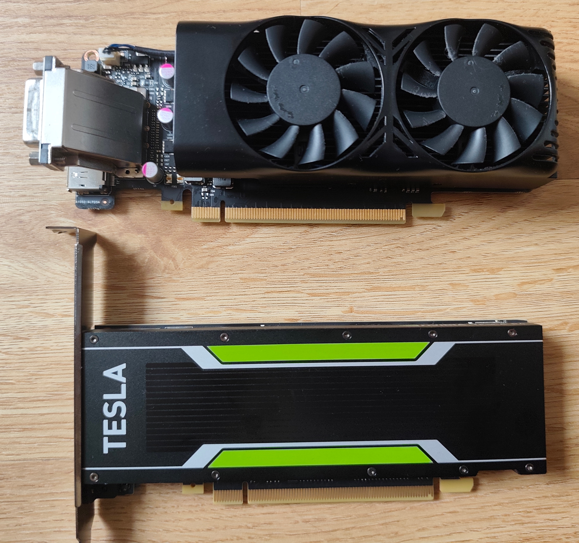 Tesla P4 neben GTX 1050 Ti